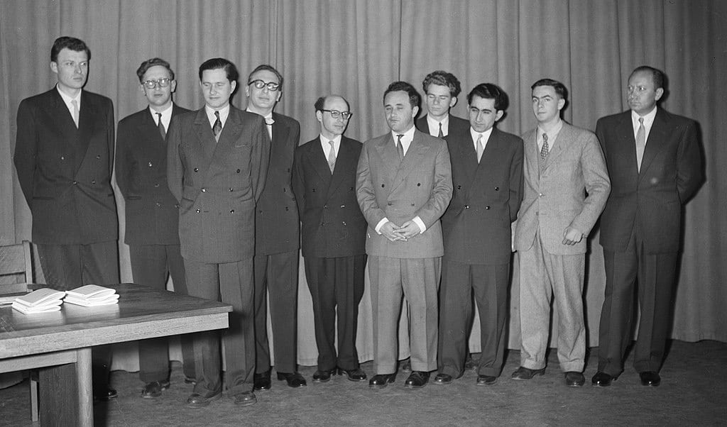 ▷ Mikhail Tal, Bobby Fischer, Boris Spassky, Alekhine and Capablanca