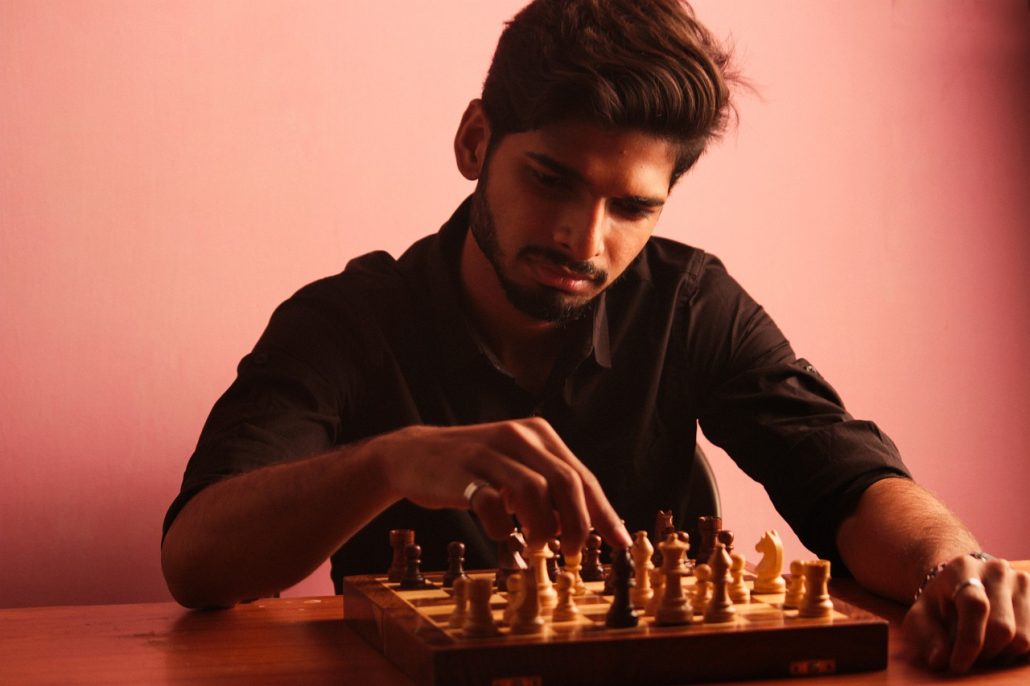 nextchessmove.com - Next Chess Move: The strongest - Next Chess