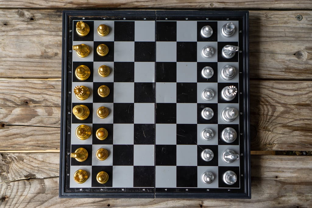 Portable chess set